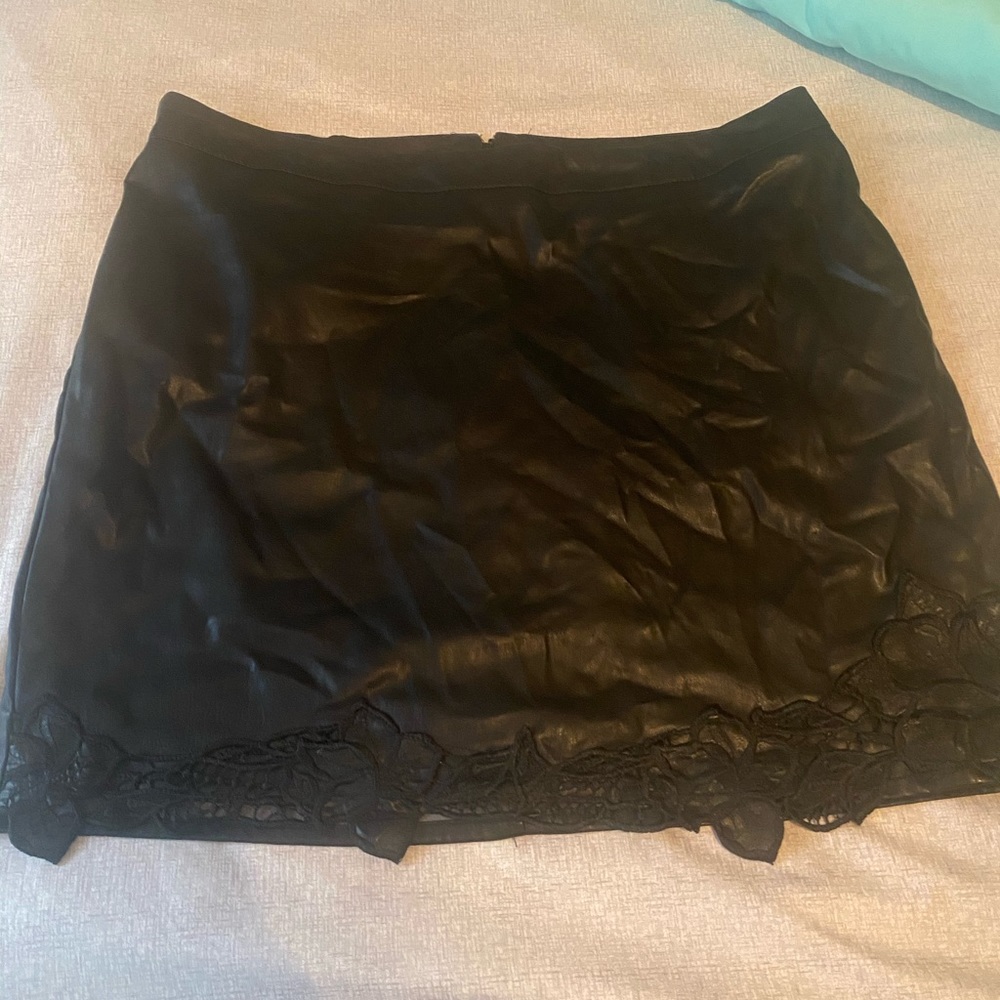Women’s Faux leather skirt